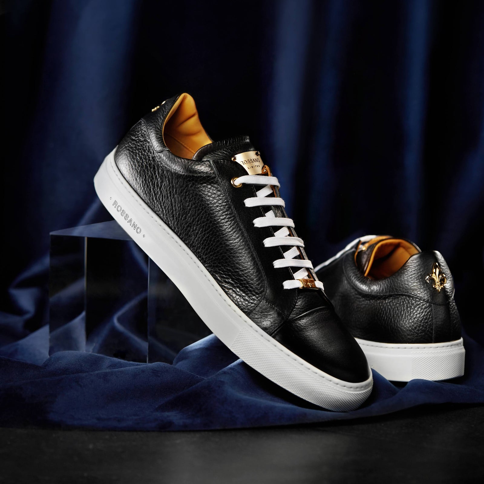 Villa - Black Low Top Sneakers